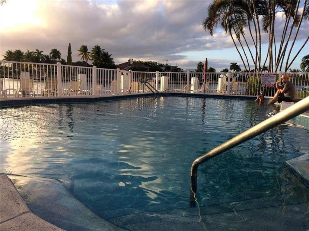 Aloha Escape Pompano Beach Apartment Ngoại thất bức ảnh